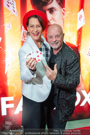 FAB FOX Premiere - Marx Halle, Wien - Do 19.12.2024 - Maya HAKVOORT, Gary LUX84