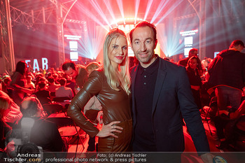 FAB FOX Premiere - Marx Halle, Wien - Do 19.12.2024 - Kerstin und Manuel ORTLECHNER94