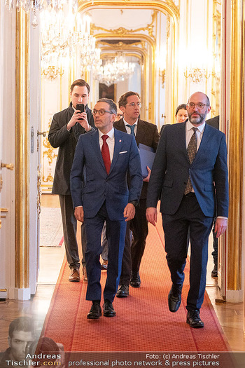 Klickl bei Van der Bellen - Hofburg, Wien - Mo 06.01.2025 - Herbert KLICKL am Weg zum Bundespräsidenten17