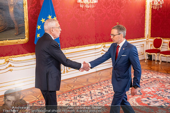 Klickl bei Van der Bellen - Hofburg, Wien - Mo 06.01.2025 - Herbert KLICKL, Alexander VAN DER BELLEN Handschlag, Begrüßung23