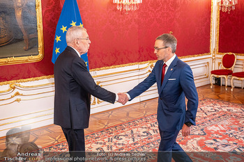 Klickl bei Van der Bellen - Hofburg, Wien - Mo 06.01.2025 - Herbert KLICKL, Alexander VAN DER BELLEN Handschlag, Begrüßung24