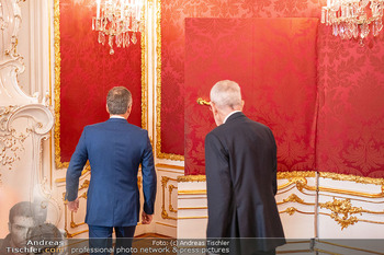 Klickl bei Van der Bellen - Hofburg, Wien - Mo 06.01.2025 - Herbert KLICKL, Alexander VAN DER BELLEN gehen ins Büro39