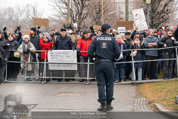 Klickl bei Van der Bellen - Hofburg, Wien - Mo 06.01.2025 - Demonstranten und Polizei vor der Hofburg, Demo, Proteste gegen 83