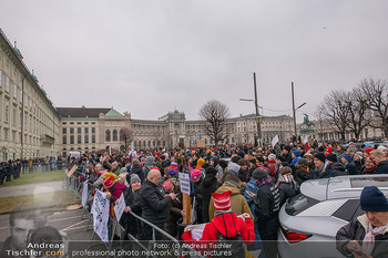 Klickl bei Van der Bellen - Hofburg, Wien - Mo 06.01.2025 - Demonstranten und Polizei vor der Hofburg, Demo, Proteste gegen 100