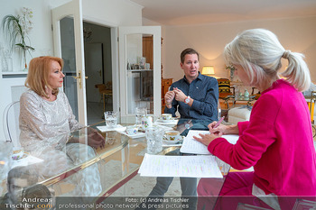 Interview Gerda Rogers - Privatvilla, Baden - So 12.01.2025 - Gerda ROGERS, Clemens TRISCHLER, Edda GRAF5