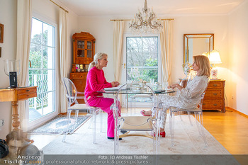 Interview Gerda Rogers - Privatvilla, Baden - So 12.01.2025 - Gerda ROGERS, Edda GRAF25