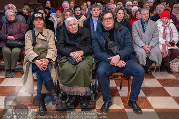 Otto Schenk Trauerfeier - Stephansdom, Wien - Mi 29.01.2025 - Familie Peter WECK mit Tochter Barbara und Sohn Philipp94