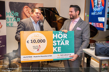 Opening und Charity - Neuroth Filiale, Wien - Do 30.01.2025 - 59