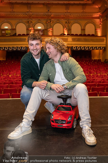 Premiere Dr. Bohl ´Solo´ - Stadtsaal, Wien - Di 11.02.2025 - Paulus und Benjamin Benji BOHL (Dr. Bohl, Bruder, Brüder, Gesch11