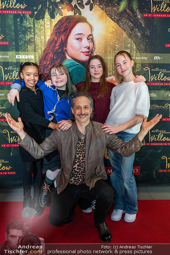 Kinopremiere ´Ein Mädchen namens Willow´ - Cineplexx Donauplex, Wien - Sa 22.02.2025 - Michael OSTROWSKI, Ava PETSCH, Anna VON SELD, Cora TRUBE, Mary T1