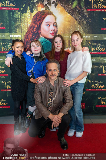 Kinopremiere ´Ein Mädchen namens Willow´ - Cineplexx Donauplex, Wien - Sa 22.02.2025 - Michael OSTROWSKI, Ava PETSCH, Anna VON SELD, Cora TRUBE, Mary T28