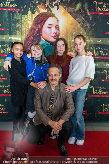 Kinopremiere ´Ein Mädchen namens Willow´ - Cineplexx Donauplex, Wien - Sa 22.02.2025 - Michael OSTROWSKI, Ava PETSCH, Anna VON SELD, Cora TRUBE, Mary T29