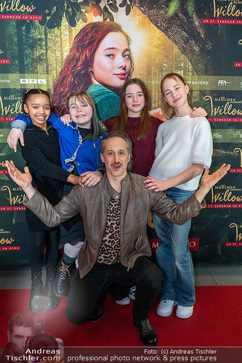 Kinopremiere ´Ein Mädchen namens Willow´ - Cineplexx Donauplex, Wien - Sa 22.02.2025 - Michael OSTROWSKI, Ava PETSCH, Anna VON SELD, Cora TRUBE, Mary T30