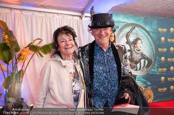 Cirque du Soleil Premiere - Zirkuszelt NeuMarx, Wien - Do 13.03.2025 - Andy LEE-LANG mit Mutter Silvia LANG11