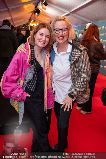 Cirque du Soleil Premiere - Zirkuszelt NeuMarx, Wien - Do 13.03.2025 - Elisabeth Lizzy ENGSTLER mit Tochter Amelie81