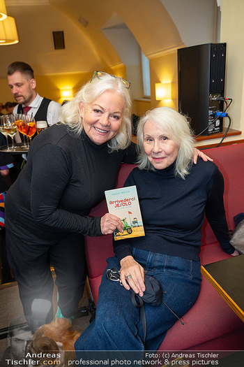 Buchpräsentation Nadia Weiss - Cafe Engländer, Wien - Mo 07.04.2025 - Brigitte Gitti KREN, Michaela ROSEN31