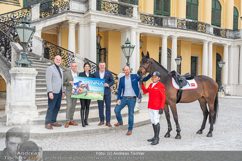 Fototermin Longines Champions Tour - Schloss Schönbrunn, Wien - Di 08.04.2025 - Gruppenfoto Team43