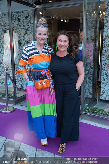 Promishopping - Lila Portal, Baden - Mi 23.04.2025 - Evelyn RILLE, Monika JANKE49