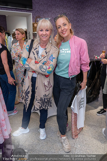 Promishopping - Lila Portal, Baden - Mi 23.04.2025 - Andrea FENDRICH, Lilian KLEBOW56