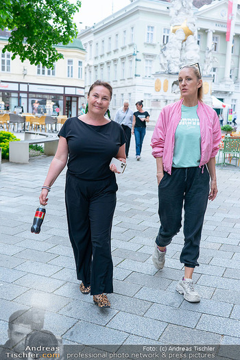 Promishopping - Lila Portal, Baden - Mi 23.04.2025 - Monika JANKE, Lilian KLEBOW93