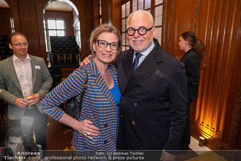 Falstaff Hotel Guide Präsentation - Park Hyatt Hotel, Wien - Mo 28.04.2025 - Christa KUMMER, Wolfgang ROSAM23