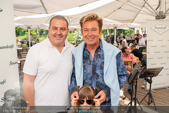 Floß Saison Opening - Strandcafe Alte Donau, Wien - Do 01.05.2025 - Leo LUGNER, Dennis JALE mit Tochter Jaylin62