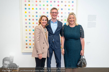 Damien Hirst Ausstellungseröffnung - Albertina Modern, Wien - Di 06.05.2025 - Alexandra WINKLER, Ralph GLEIS, Lindsay SKOLL1