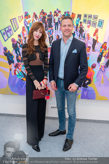 Art Austria Opening - MQ Ovalhalle, Wien - Do 08.05.2025 - Johann GUDENUS, Wei QUIAN11