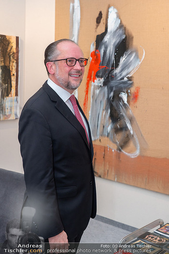 Art Austria Opening - MQ Ovalhalle, Wien - Do 08.05.2025 - Alexander SCHALLENBERG25