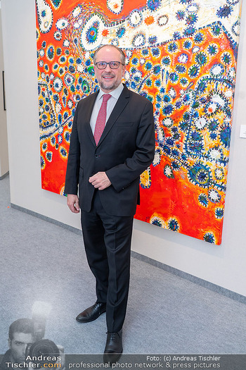 Art Austria Opening - MQ Ovalhalle, Wien - Do 08.05.2025 - Alexander SCHALLENBERG32