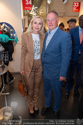 Art Austria Opening - MQ Ovalhalle, Wien - Do 08.05.2025 - Monika und Wolfgang PELZ48