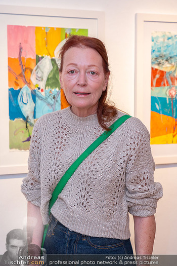 Attersee Ausstellungseröffnung - Galerie Ernst Hilger - Do 08.05.2025 - Ingrid Ingried BRUGGER (Portrait)11