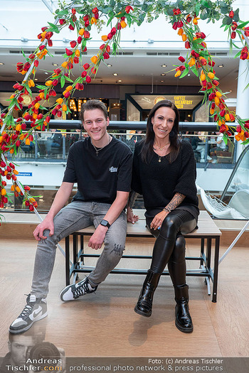 Influencer Meet & Greet - Shopping City Seiersberg, Graz - Fr 09.05.2025 - Nik_Antoine, mamma.mia_201927