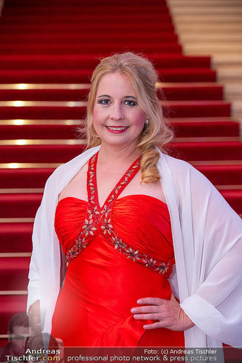 Dancer against Cancer Ball 2025 - Hofburg, Wien - Sa 10.05.2025 - Iva SCHELL (Portrait)73