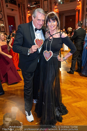 Dancer against Cancer Ball 2025 - Hofburg, Wien - Sa 10.05.2025 - Dieter und Brigitte CHMELAR255