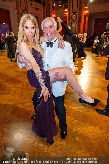 Dancer against Cancer Ball 2025 - Hofburg, Wien - Sa 10.05.2025 - Yvonne RUEFF, Hannes NEDBAL260