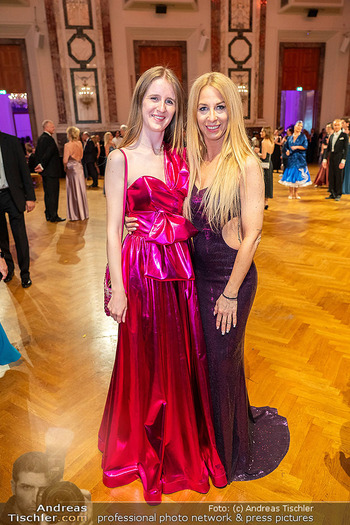 Dancer against Cancer Ball 2025 - Hofburg, Wien - Sa 10.05.2025 - Katharina BAUMGARTNER, Yvonne RUFF263