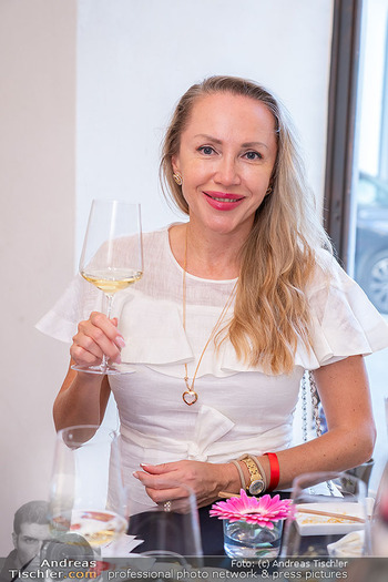 Eröffnung - Shiki Boutique, Wien - Di 13.05.2025 - Ekaterina MUCHA (Portrait)14