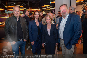 Cupra Opening - Cupra City Garage, Wien - Do 15.05.2025 - Markus HAUPT, Krystyna SCHREIBER, Aurora Mejia ERRASQUIN, Wolfga44