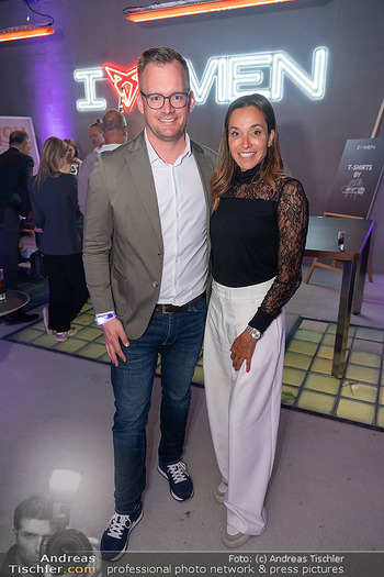 Cupra Opening - Cupra City Garage, Wien - Do 15.05.2025 - Timo SOMMERAUER, Andrea SCHLAGER122