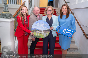 Wiener Alpen FESTival Kampagnenpräsentation - Palais Niederösterreich, Wien - Mo 19.05.2025 - Maria GROßBAUER, Rudi ROUBINEK, Johanna MIKL-LEITNER, Mariella 67