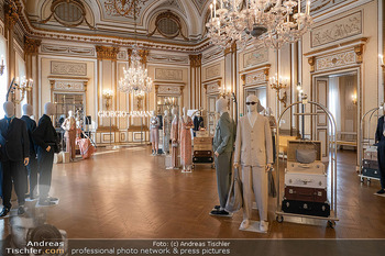 Giorgio Armani Empfang - Italienische Botschaft, Wien - Di 20.05.2025 - Modeausstellung, Palais Metternicht, Mode, Kleidung3