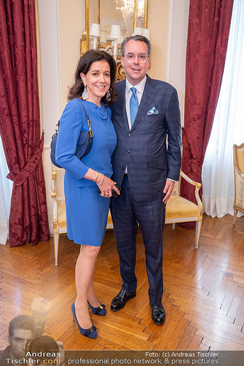 Giorgio Armani Empfang - Italienische Botschaft, Wien - Di 20.05.2025 - Niki und Kristina VENTURINI41