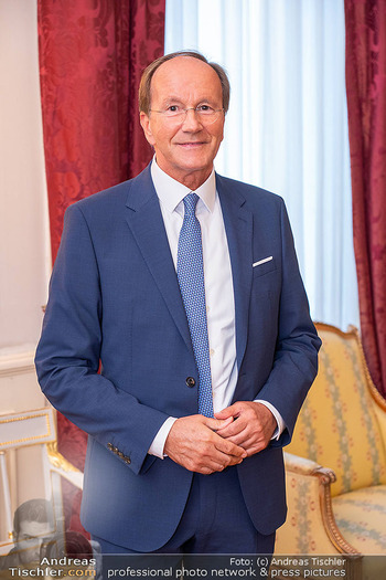 Giorgio Armani Empfang - Italienische Botschaft, Wien - Di 20.05.2025 - Ernst MINAR (Portrait)61
