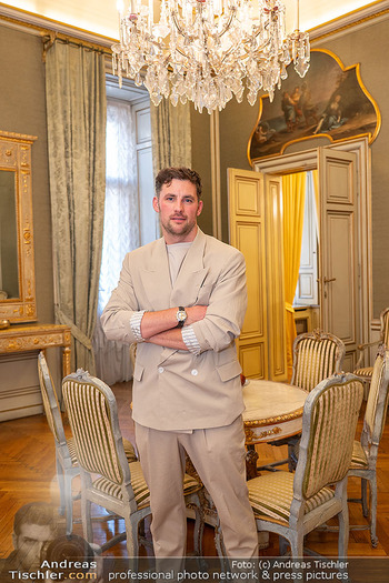 Giorgio Armani Empfang - Italienische Botschaft, Wien - Di 20.05.2025 - Ferdinand SEEBACHER (Portrait)169