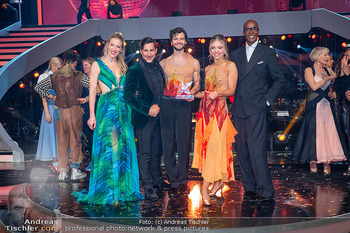 Dancing Stars Finale - ORF Zentrum, Wien - Fr 23.05.2025 - Sieger Aaron KARL, Kateryna Katya MIZERA mit Jury20