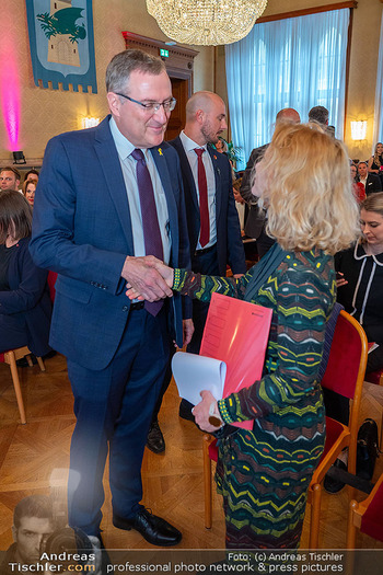 Minerva Awards 2025 - Rathaus, Wien - So 25.05.2025 - Eva-Maria HOLZLEITNER, David ROET81