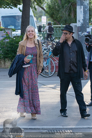 Kinopremire ´Happy´ - Urania Kino, Wien - Di 27.05.2025 - Lilian KLEBOW, Sandeep KUMAR10