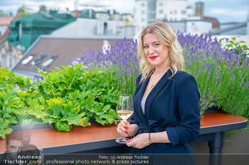 Sun AG Cocktail Empfang - Rosewood Hotel Rooftop Bar - Mo 02.06.2025 - Natascha SCHWENZFEIER32