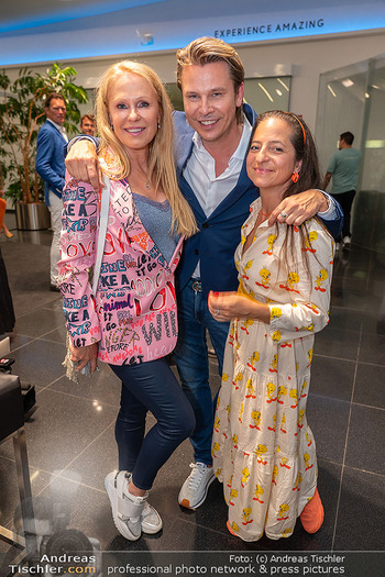 Vespa Snake Party - Faber Hall, Wien - Mo 02.06.2025 - Ulrike KRIEGLER, Adi WEISS, Caroline ATHANASIADIS14